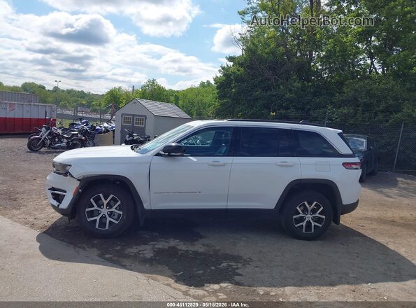1C4RJHBG2S8636064 2025 JEEP GRAND CHEROKEE White 360 interior view
