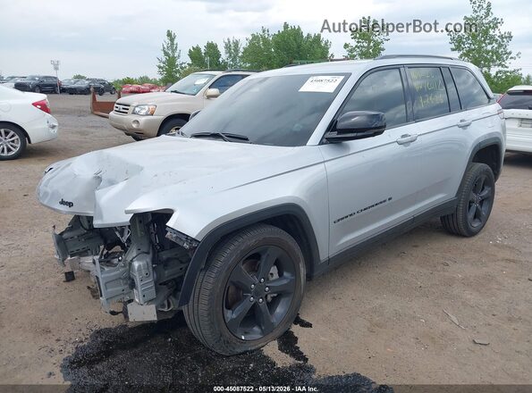 1C4RJHBG3SC332898 2025 JEEP GRAND CHEROKEE Silver Առջևի ձախ երեք քառորդ տեսարան
