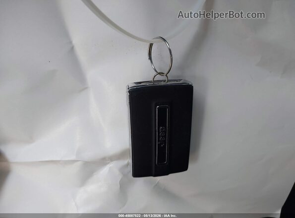 1C4RJHBG3SC332898 2025 JEEP GRAND CHEROKEE Silver Առջևի վահանակի տեսք