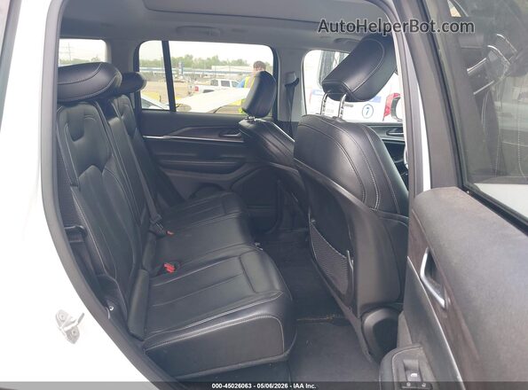 1C4RJHBG7PC511100 2023 JEEP GRAND CHEROKEE White Widok naklejki z numerem VIN