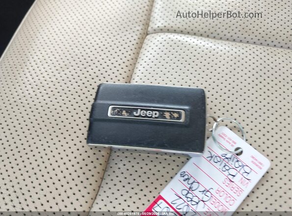 1C4RJHBG8N8635554 2022 JEEP GRAND CHEROKEE White Vista del salpicadero