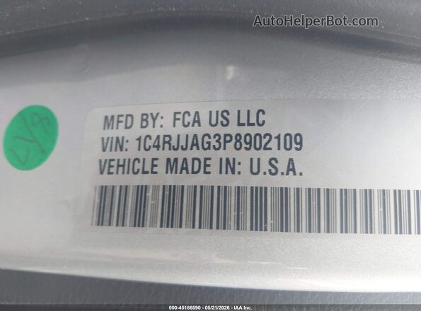 1C4RJJAG3P8902109 2023 JEEP GRAND CHEROKEE L Silver Widok komory silnika
