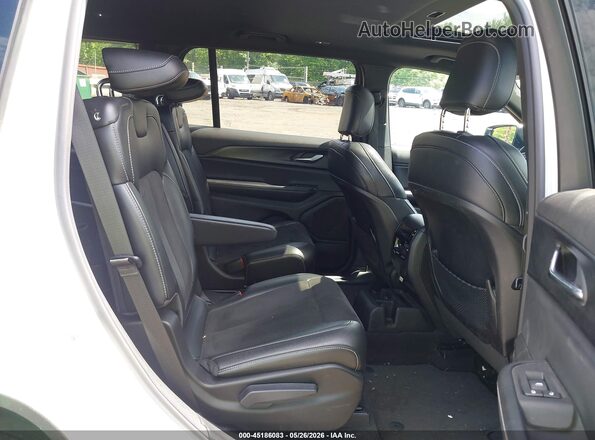 1C4RJKAG2R8927608 2024 JEEP GRAND CHEROKEE L White VIN կոդի պիտակի տեսք