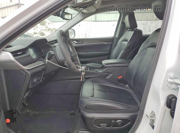 1C4RJKBG2R8917093 2024 JEEP GRAND White Front interior view