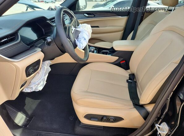 1C4RJKBG3P8832230 2023 JEEP GRAND Black Front interior view
