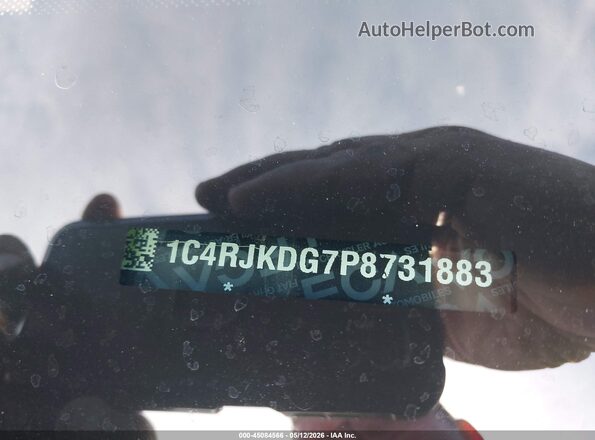 1C4RJKDG7P8731883 2023 JEEP GRAND CHEROKEE L Black Вид підкапотного простору