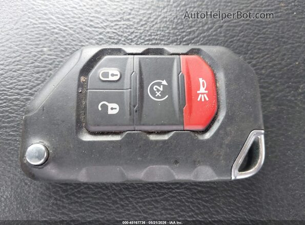 1C4RJXDG0SW657921 2025 JEEP WRANGLER Green Вид панелі приладів