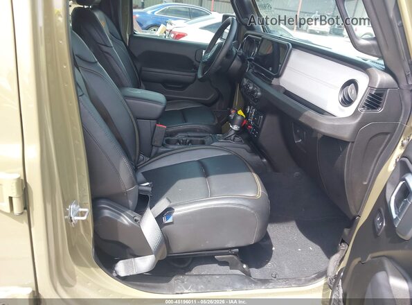 1C4RJXDN4SW509513 2025 JEEP WRANGLER Green Front interior view