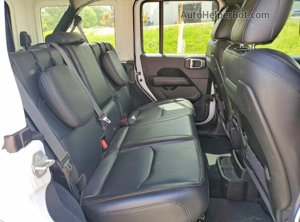 1C4RJXP64RW127352 2024 JEEP WRANGLER Белый Вид задней части салона