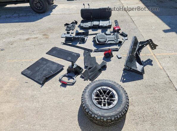 1C4RJXSJ2SW590012 2025 JEEP WRANGLER Black VIN կոդի պիտակի տեսք