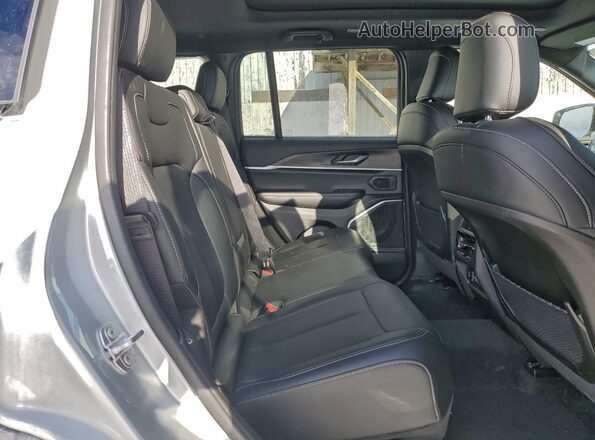 1C4RJYB62S8690455 2025 JEEP GRAND Silver Vista interior trasera