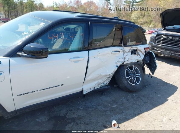 1C4RJYC63P8790991 2023 JEEP GRAND CHEROKEE 4XE White წინა ხედი