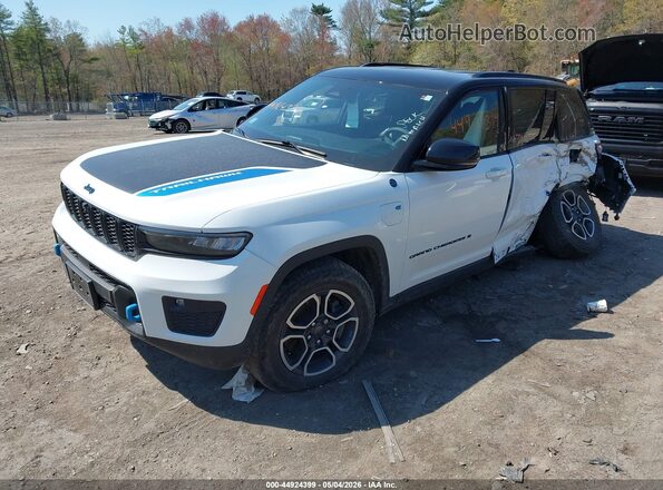 1C4RJYC63P8790991 2023 JEEP GRAND CHEROKEE 4XE White წინა მარცხენა ხედი სამი მეოთხედიდან