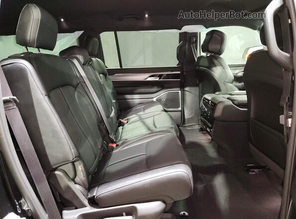 1C4SJSBP4TS163772 2026 JEEP GRAND Black Rear interior view