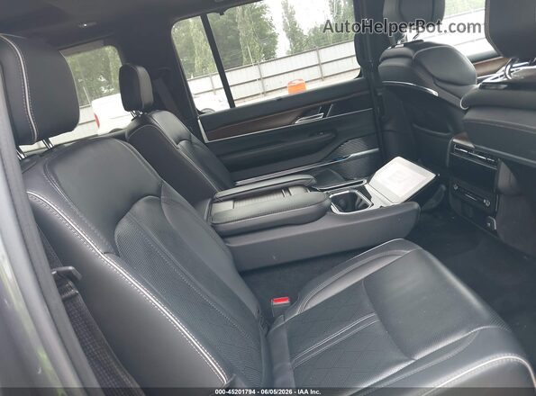 1C4SJSFPXPS556854 2023 JEEP GRAND WAGONEER L Gray Widok naklejki z numerem VIN