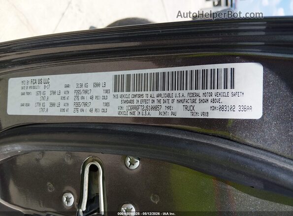 1C6RR6FT2JS100857 2018 RAM 1500 Gray Вид підкапотного простору