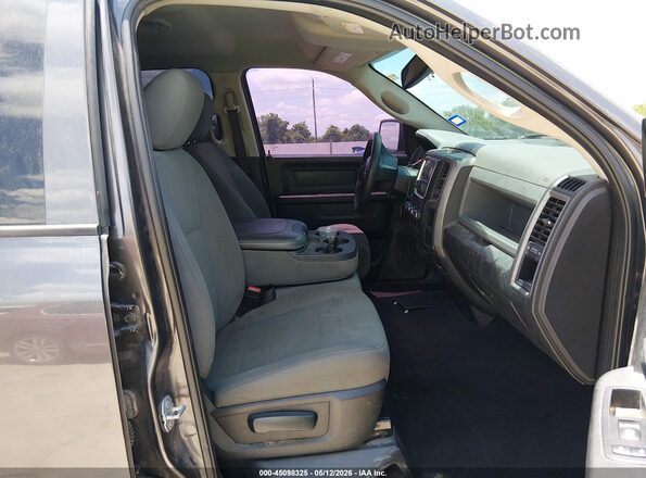1C6RR6FT2JS100857 2018 RAM 1500 Gray Вид салону спереду