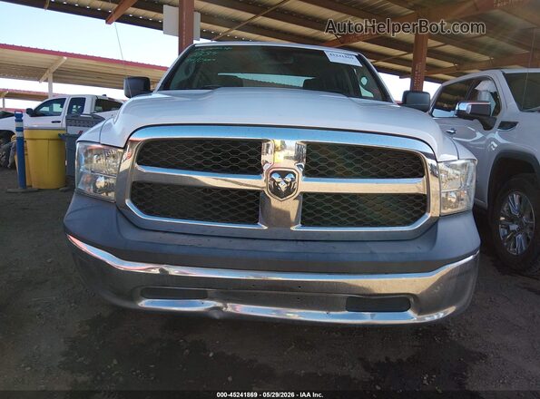 1C6RR6FT3GS347779 2016 RAM 1500 White Vista interior trasera