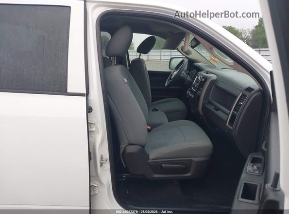 1C6RR6FT7JS115113 2018 RAM 1500 White Widok wnętrza z przodu