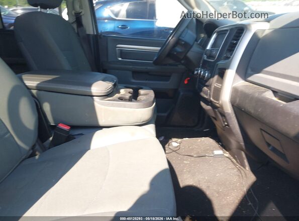 1C6RR6GT5GS143855 2016 RAM 1500 White Front interior view