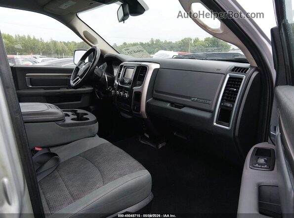 1C6RR6GT6GS269383 2016 RAM 1500 Silver წინა სალონის ხედი