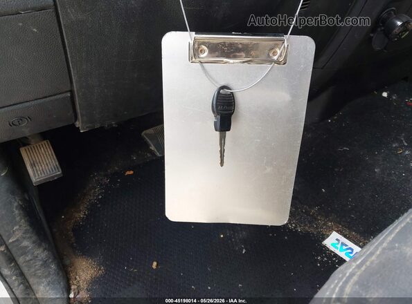 1C6RR6KG2JS322467 2018 RAM 1500 White Dashboard view