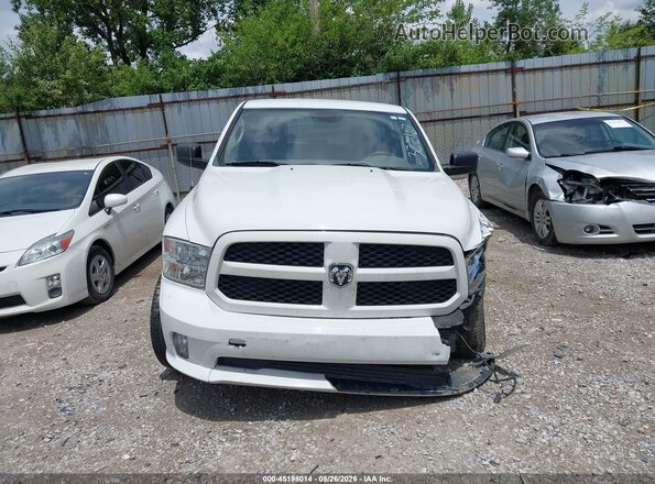 1C6RR6KG2JS322467 2018 RAM 1500 White Rear interior view