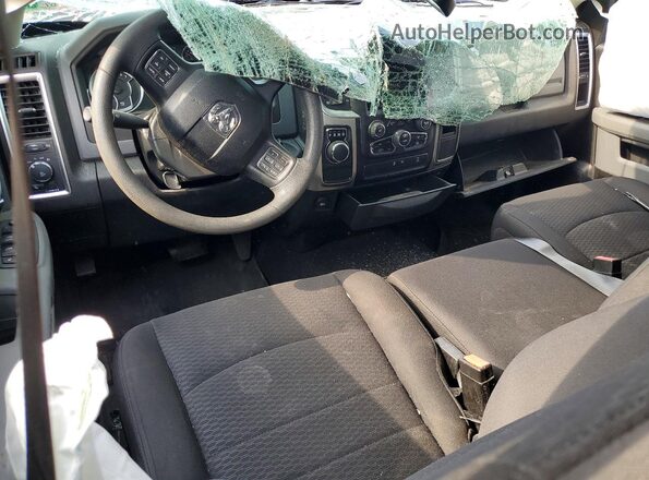 1C6RR6LT1KS697800 2019 DODGE RAM Red Widok deski rozdzielczej