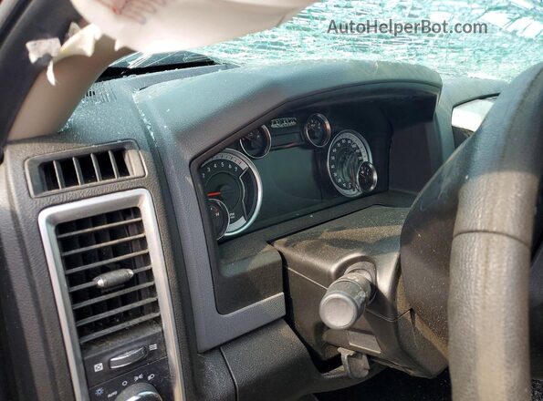 1C6RR6LT1KS697800 2019 DODGE RAM Red Widok zestawu wskaźników