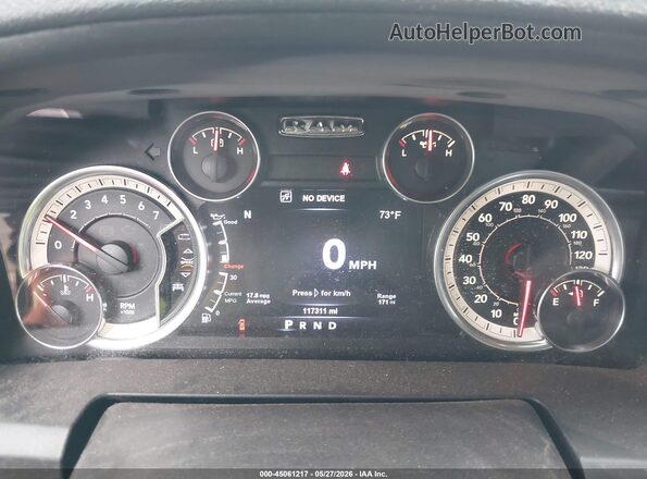 1C6RR6LTXHS542946 2017 RAM 1500 Silver Հետևի նստատեղերի տեսք