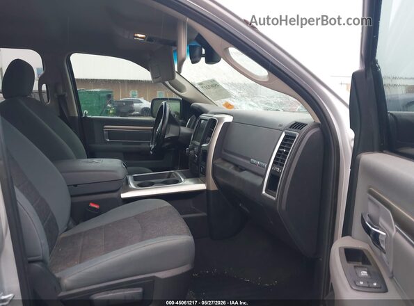 1C6RR6LTXHS542946 2017 RAM 1500 Silver Սալոնի դիմացի տեսք