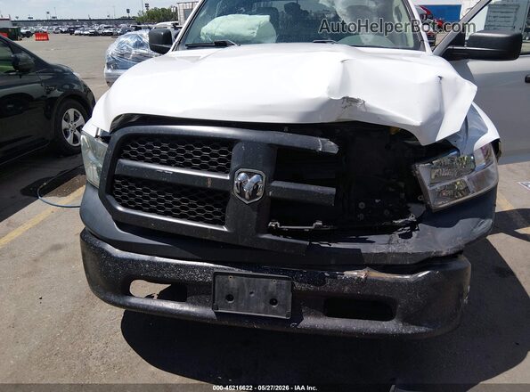 1C6RR7FG9JS218896 2018 RAM 1500 White Front view