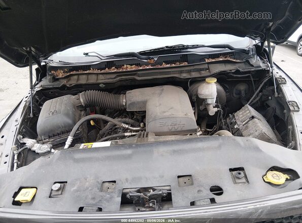 1C6RR7FGXJS348573 2018 RAM 1500 Gray Вид ззаду