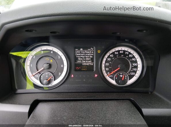 1C6RR7FGXJS348573 2018 RAM 1500 Gray Вид задніх сидінь