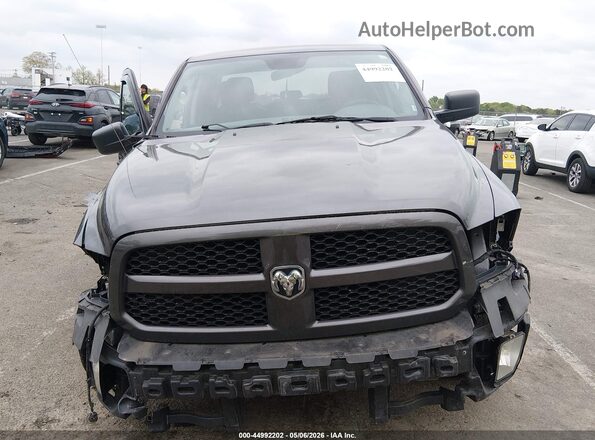 1C6RR7FGXJS348573 2018 RAM 1500 Gray Вид щитка приладів