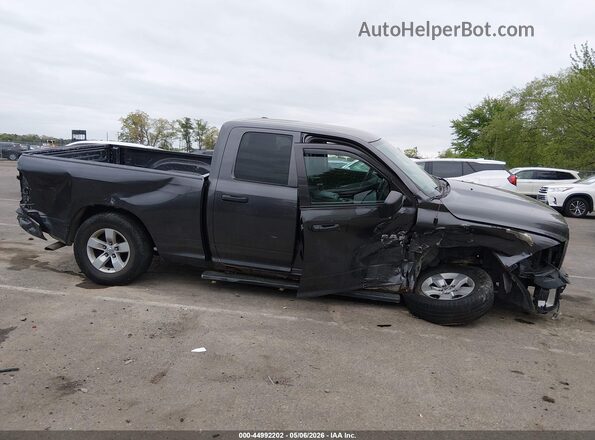 1C6RR7FGXJS348573 2018 RAM 1500 Gray Вид спереду