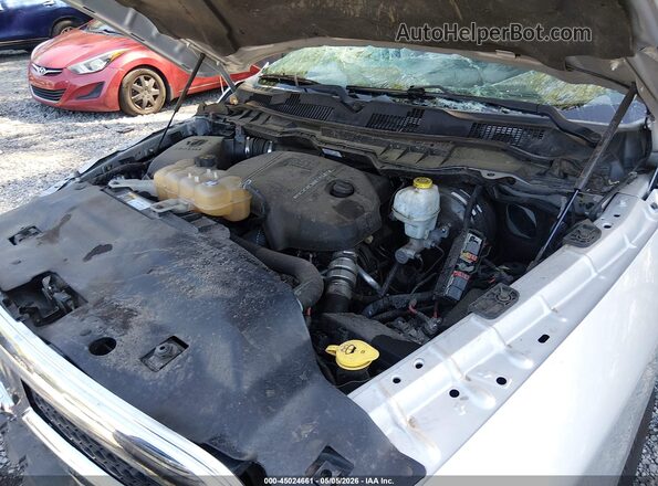 1C6RR7FM4GS322808 2016 RAM 1500 Silver Հետևի տեսք