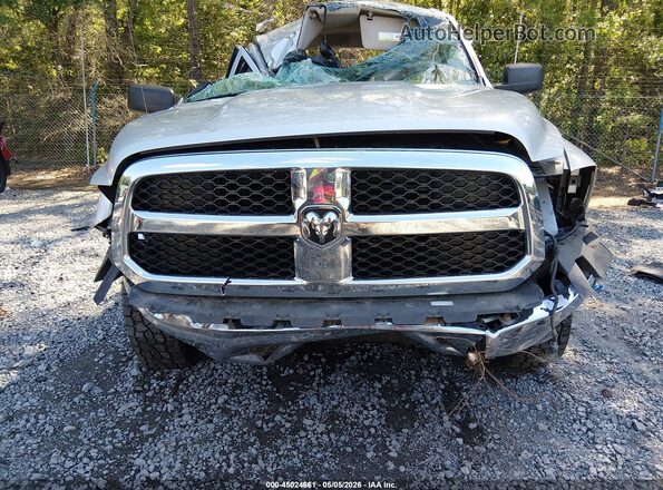 1C6RR7FM4GS322808 2016 RAM 1500 Silver Սարքավորումների վահանակի տեսք