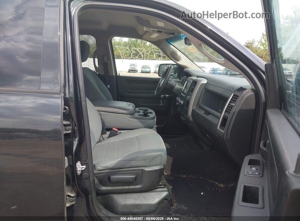 1C6RR7FT3HS864443 2017 RAM 1500 Black Widok wnętrza z przodu