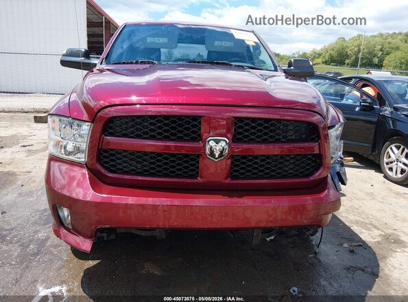 1C6RR7FT3JS189585 2018 RAM 1500 Maroon უკანა სალონის ხედი