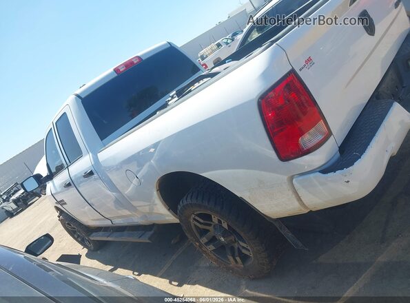 1C6RR7FT6HS523148 2017 RAM 1500 White 360 interior view