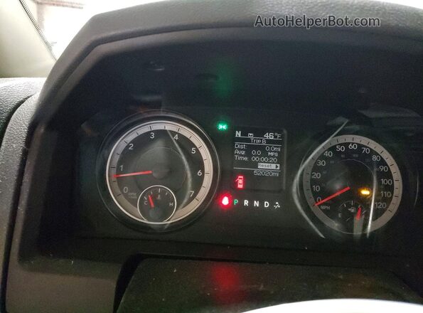 1C6RR7FT8JS260960 2018 RAM 1500 White ხელსაწყოთა პანელის ხედი