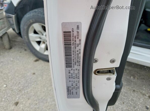 1C6RR7FT9JS231628 2018 RAM 1500 White 