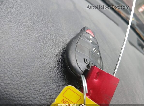 1C6RR7GG0MS577427 2021 RAM 1500 CLASSIC Red Vista del salpicadero