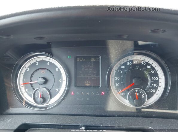 1C6RR7GG8JS115497 2018 RAM 1500 Burgundy Rear seats view