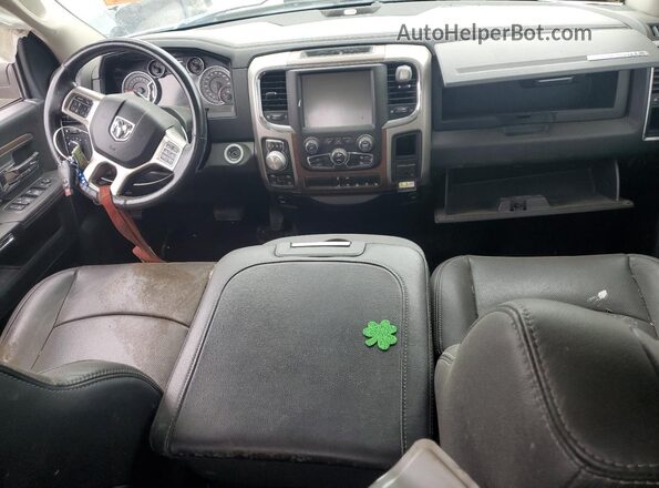 1C6RR7JT3HS704585 2017 RAM 1500 White Dashboard view