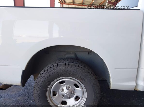 1C6RR7KG2KS679039 2019 RAM 1500 CLASSIC White Вид щитка приладів