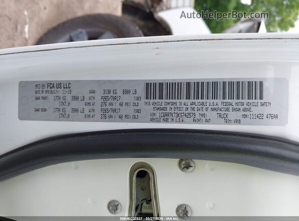 1C6RR7KT3KS742579 2019 RAM 1500 CLASSIC White Вид підкапотного простору