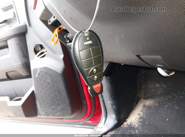 1C6RR7LG9PS516751 2023 RAM 1500 CLASSIC Red Widok deski rozdzielczej