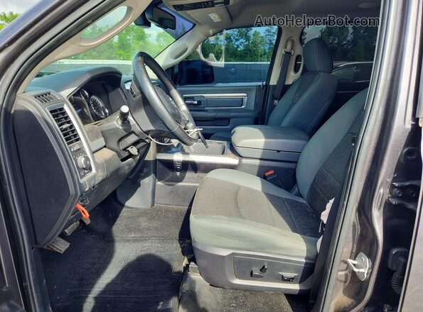 1C6RR7LM7GS338005 2016 RAM 1500 Gray Front interior view
